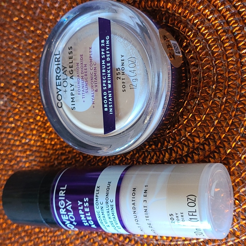Simply Ageless ^^ 205 Ivory  Soft Honey 3 in 1 , 255 Soft Honey Foundati…